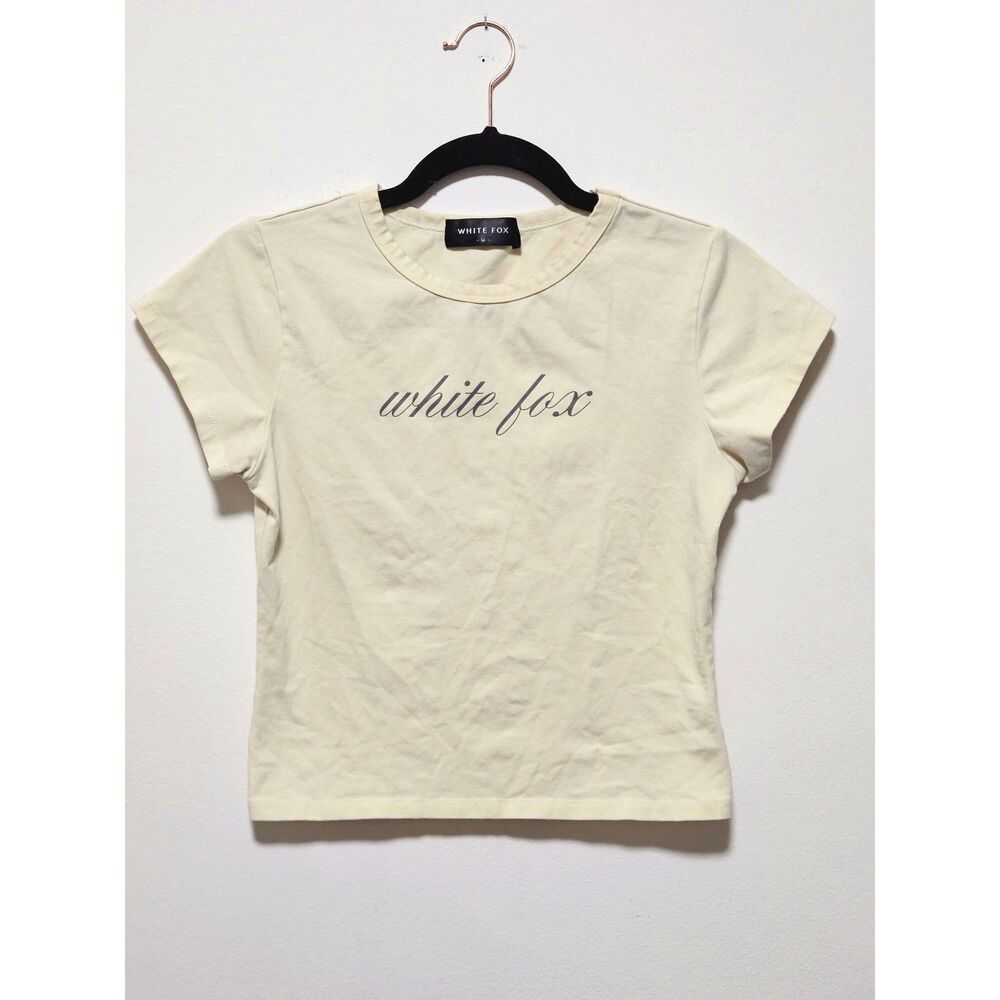 White Fox Boutique Pale Yellow Baby Tee Cropped Script Logo Womens M Streetwear